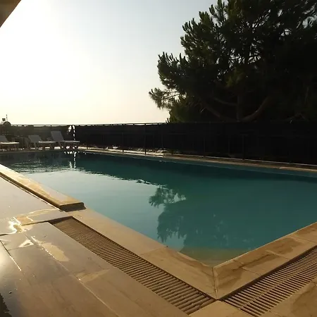 Ertay Kusaadasi Villa *