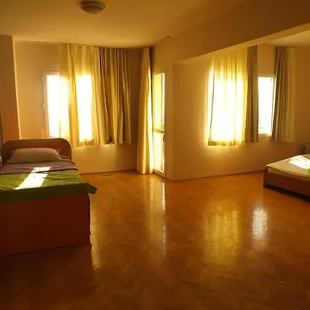 Ertay Kusaadasi * Kusadası